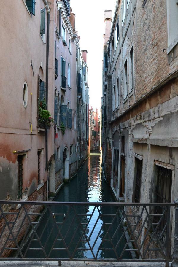 Castello 5888 B, Santa Marina, Calle Marcello, Canale Venice Exterior photo