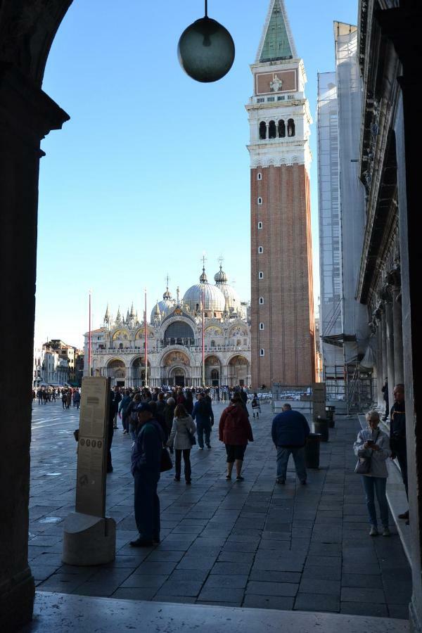 Castello 5888 B, Santa Marina, Calle Marcello, Canale Venice Exterior photo